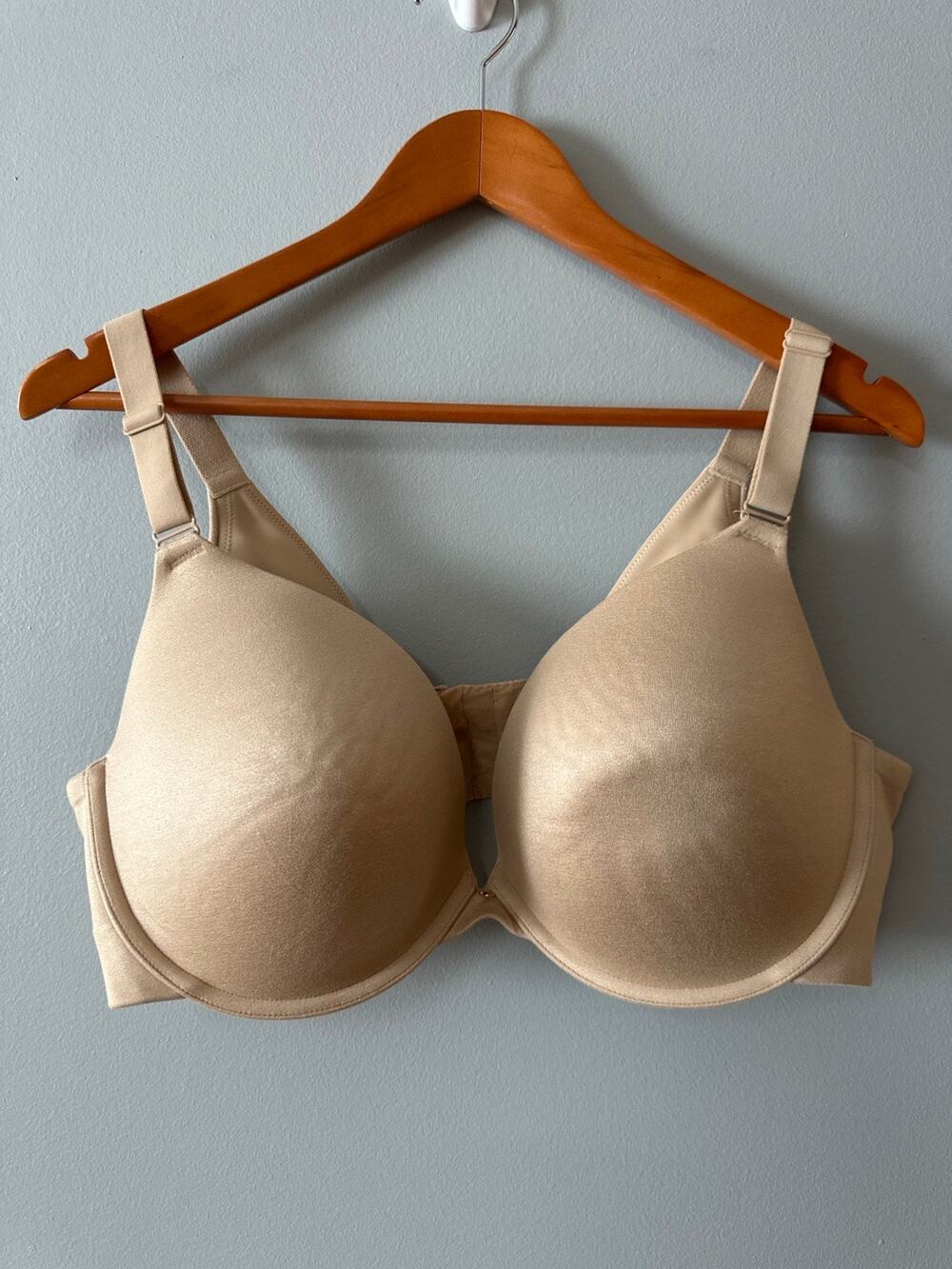 Cacique 42DD Nude T Shirt Bra Full Coverage Underwire Beige Smooth Comfort Bra